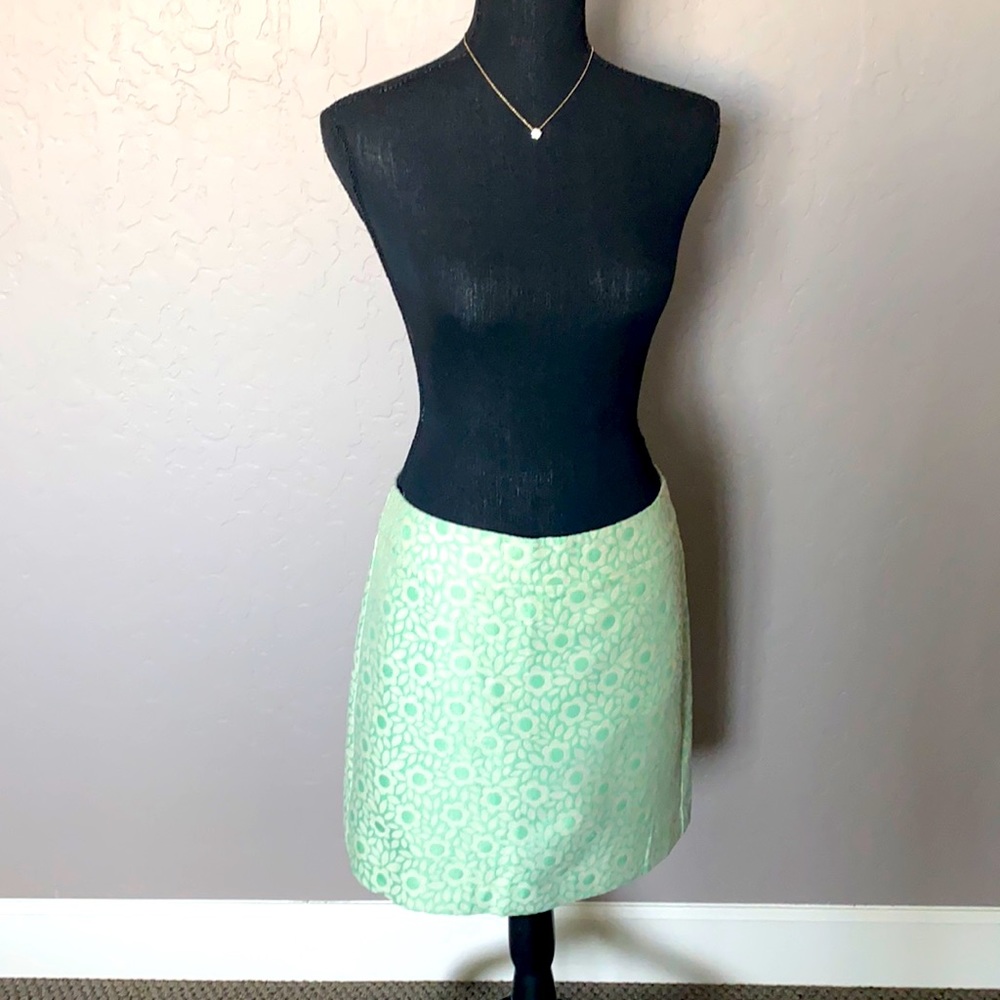 Loft mint green floral print skirt size 4 petite
